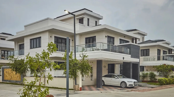  4 BHK Villa For Rent at Prestige Silver Springs
